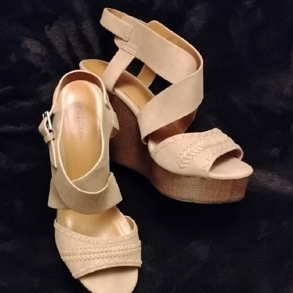 Indigo Beige Strappy Wedge Sandals - Picture 10 of 11